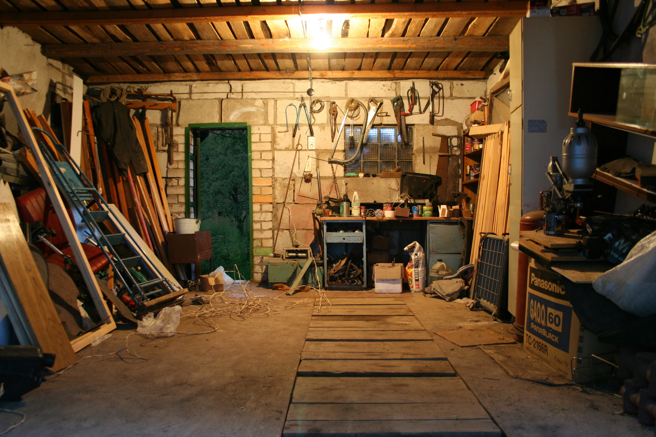Old,Garage,Full,Of,Tools,And,Stuff