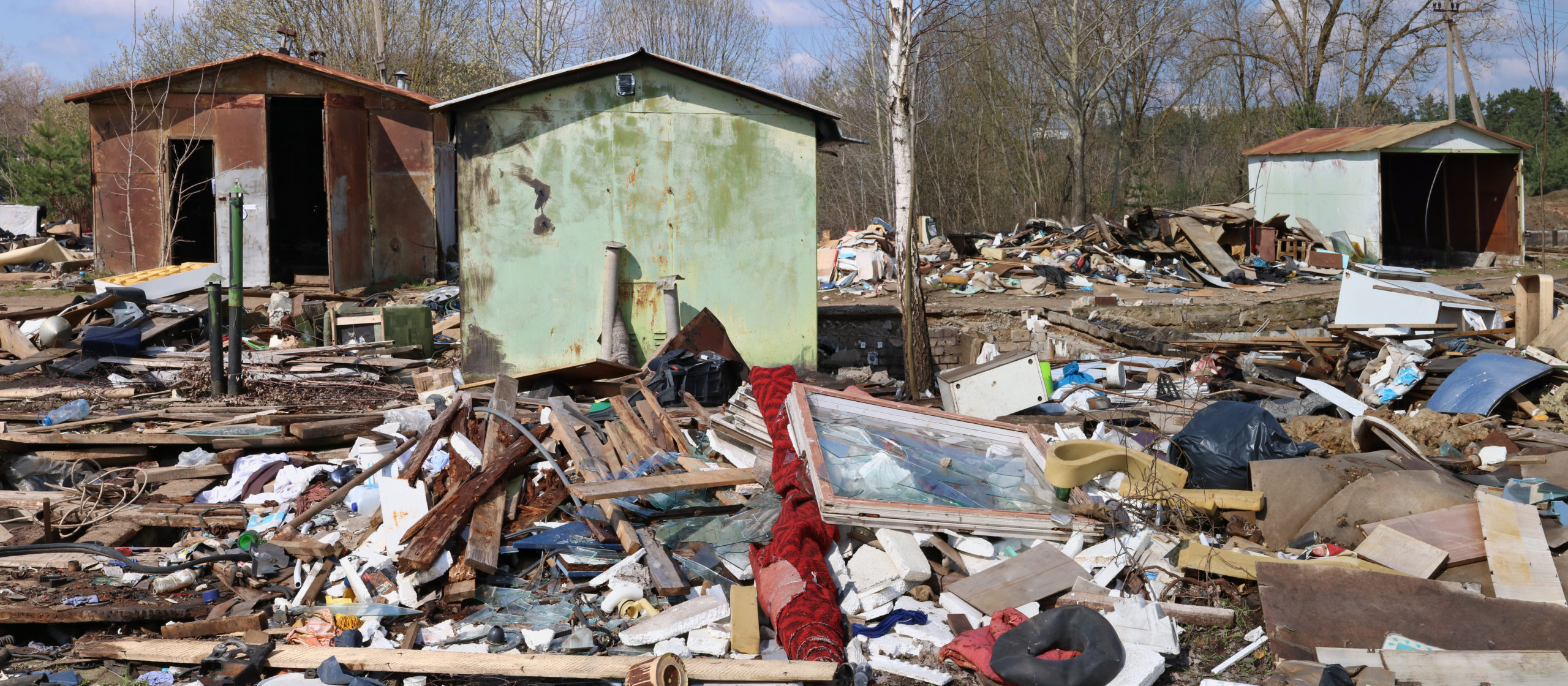 A,Garbage,Dump,And,Abandoned,Metal,Shed,Garage.,An,Example