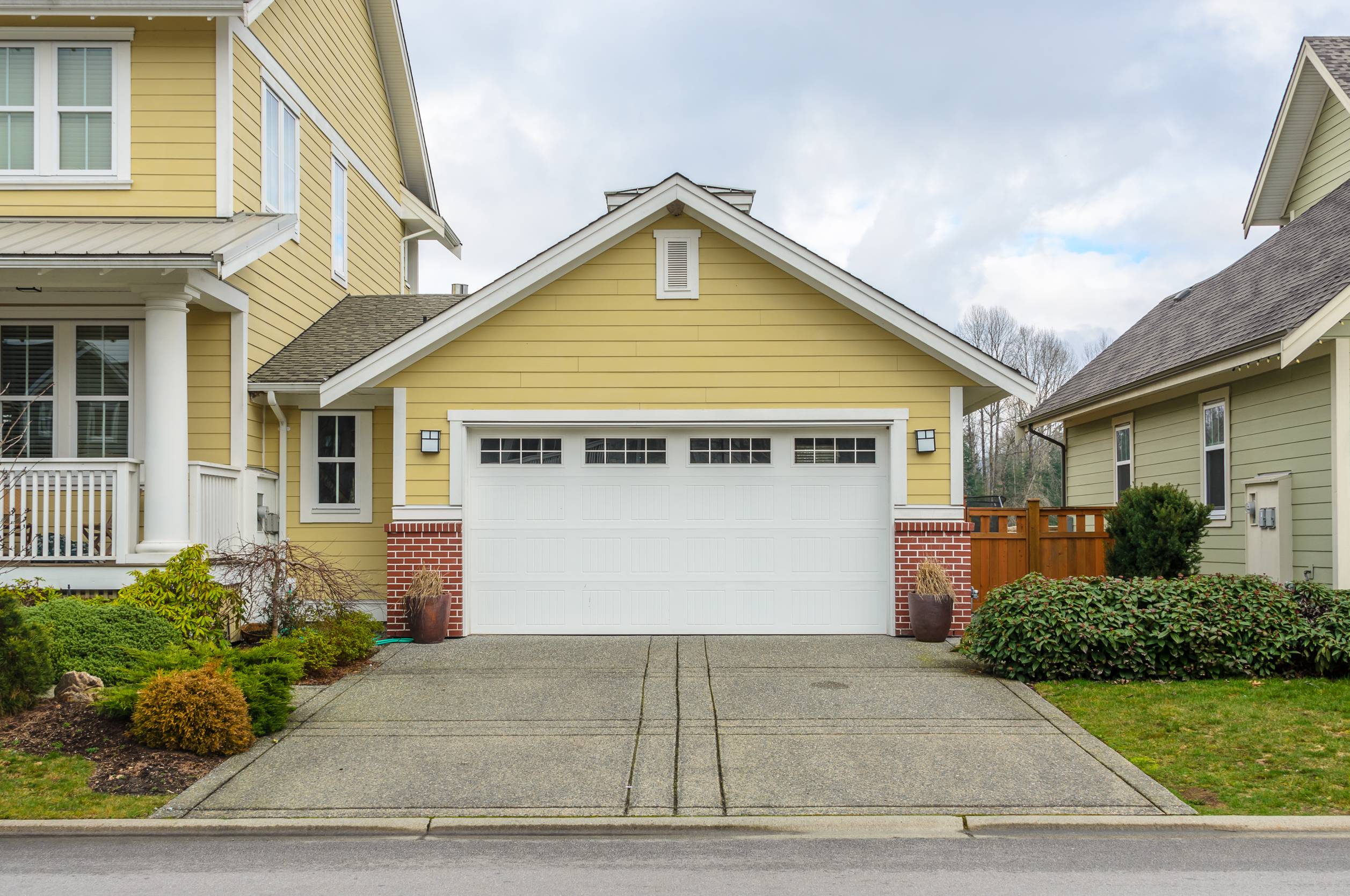 Garage,Door,In,Vancouver,,Canada.